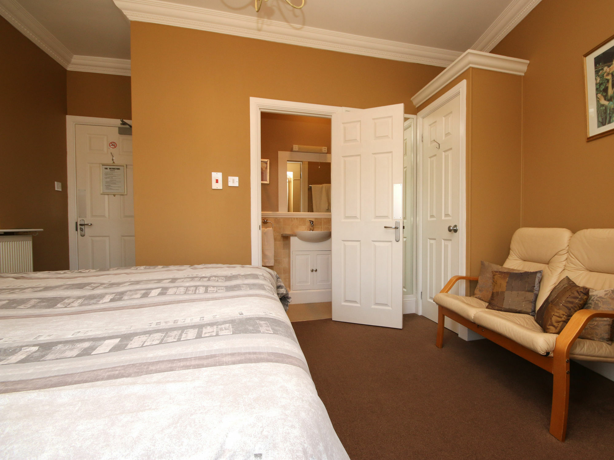 The Courtyard Guest House Great Yarmouth Ngoại thất bức ảnh